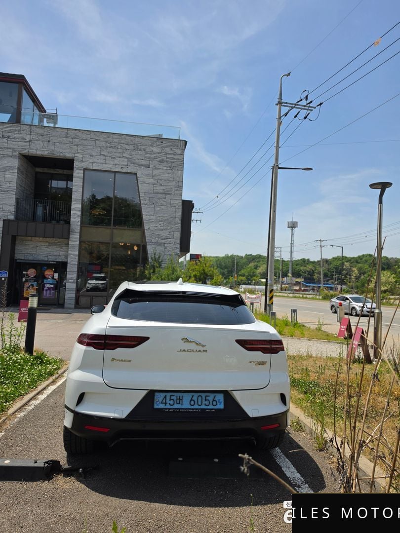 Jaguar I-PACE 2019 — миниатюра 3