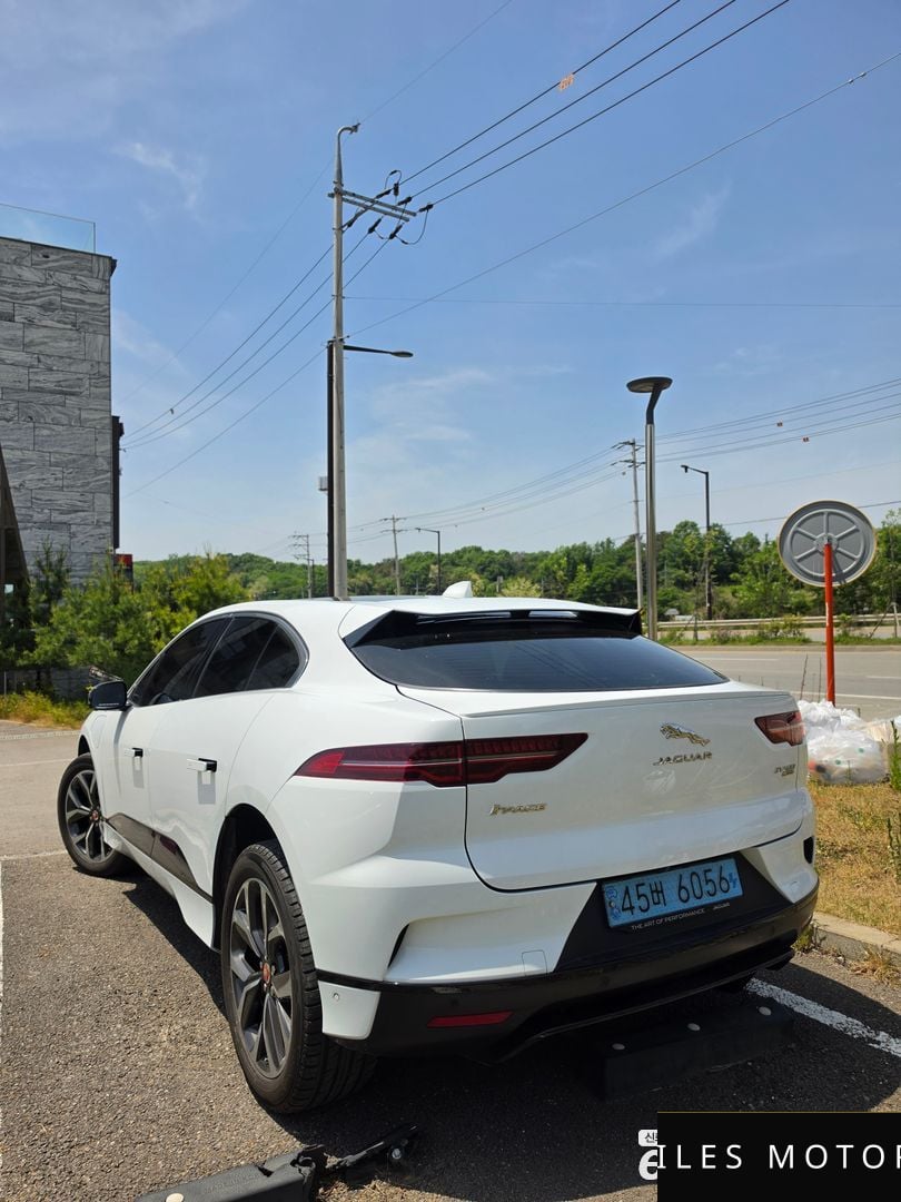 Jaguar I-PACE 2019 — миниатюра 4