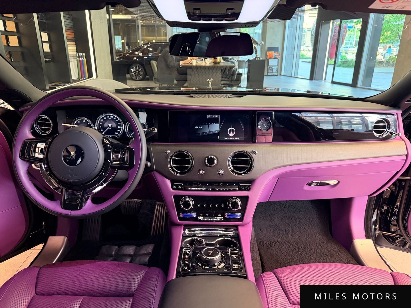Rolls-Royce Ghost 2023 — миниатюра 7
