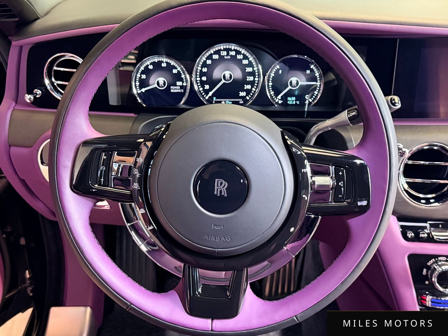 Rolls-Royce Ghost 2023 — миниатюра 8