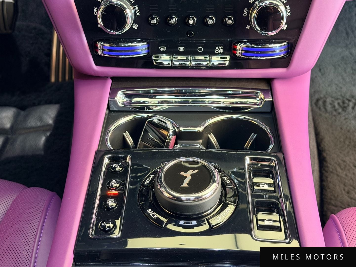 Rolls-Royce Ghost 2023 — миниатюра 9