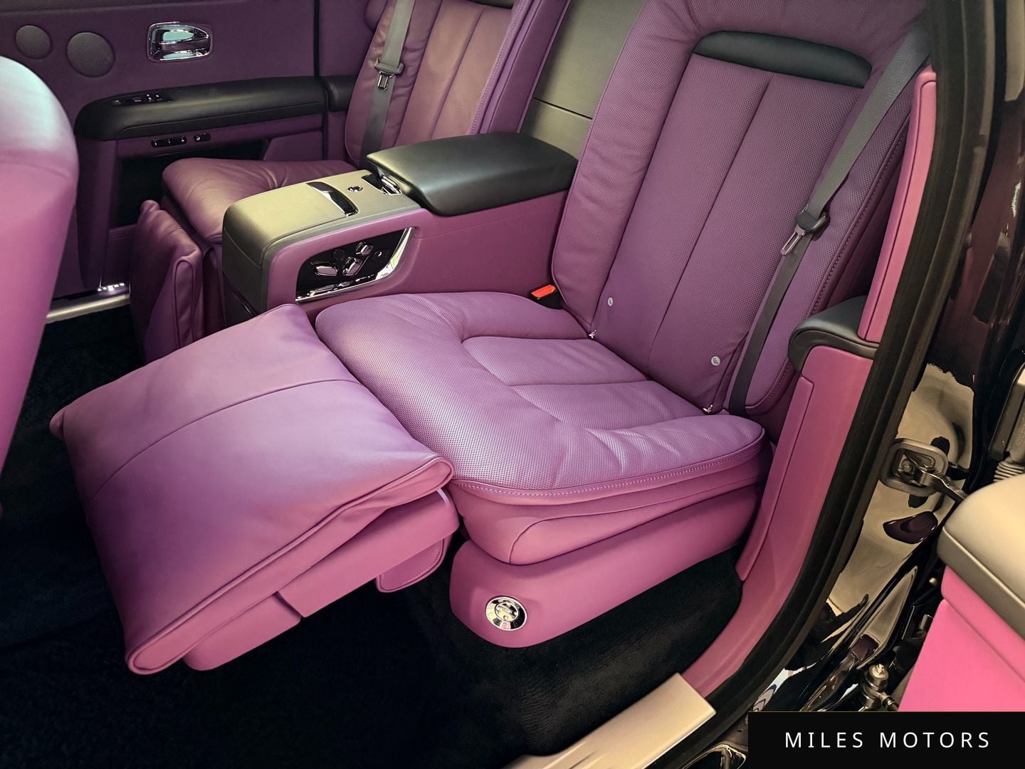 Rolls-Royce Ghost 2023 — миниатюра 12