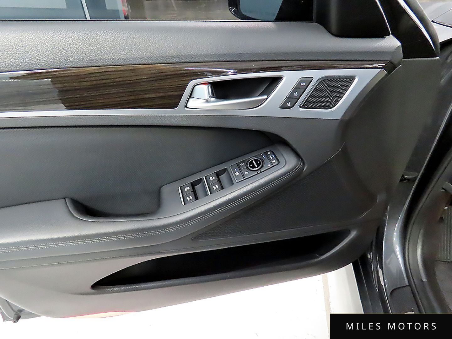 Genesis G80 2019 — миниатюра 12
