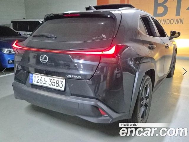 Лексус UX250h 2024 — миниатюра 6