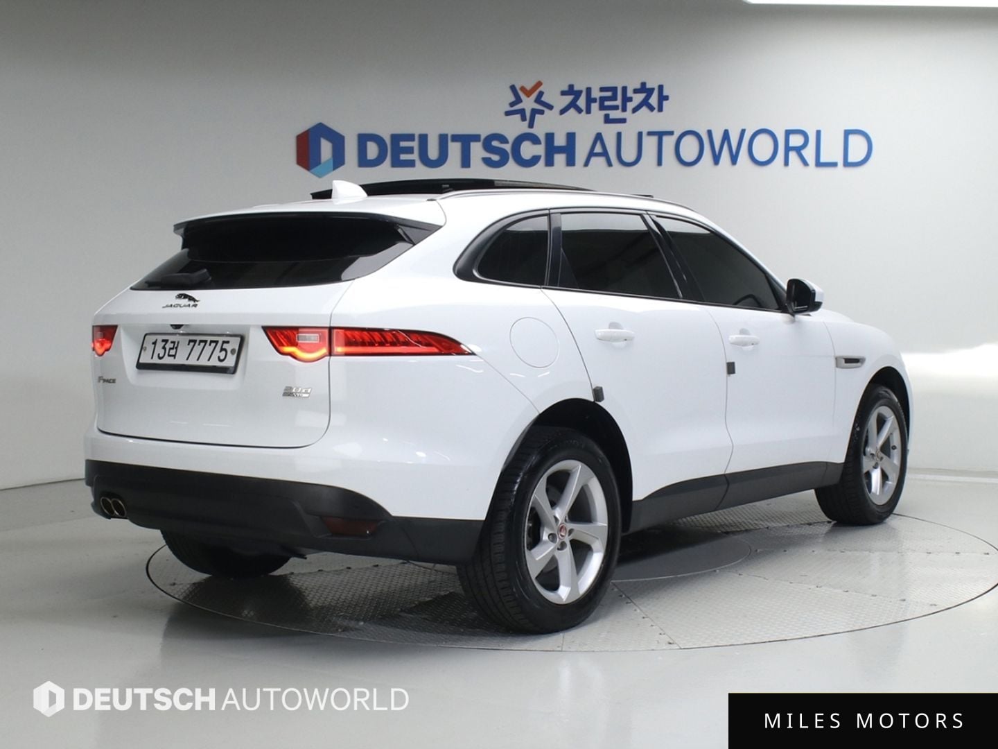 Jaguar F-PACE 2019 — миниатюра 2