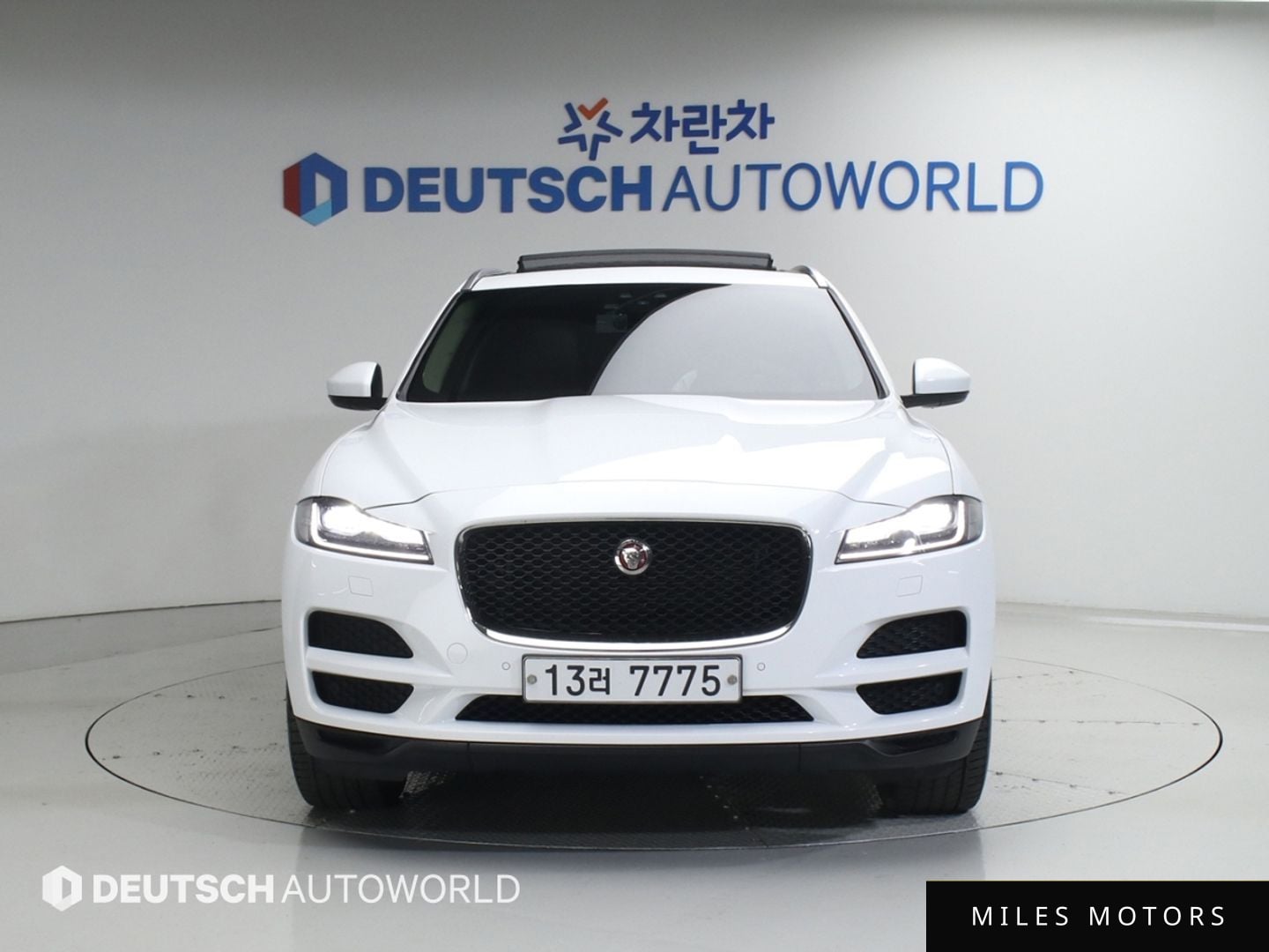 Jaguar F-PACE 2019 — миниатюра 3
