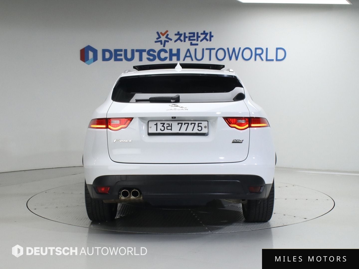 Jaguar F-PACE 2019 — миниатюра 4