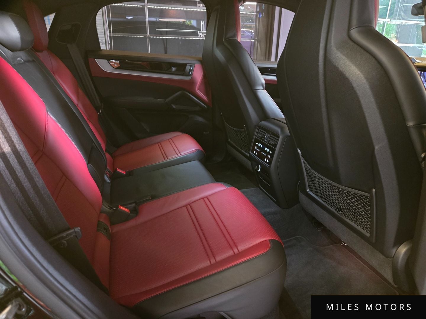 Porsche Cayenne 2024 — миниатюра 7