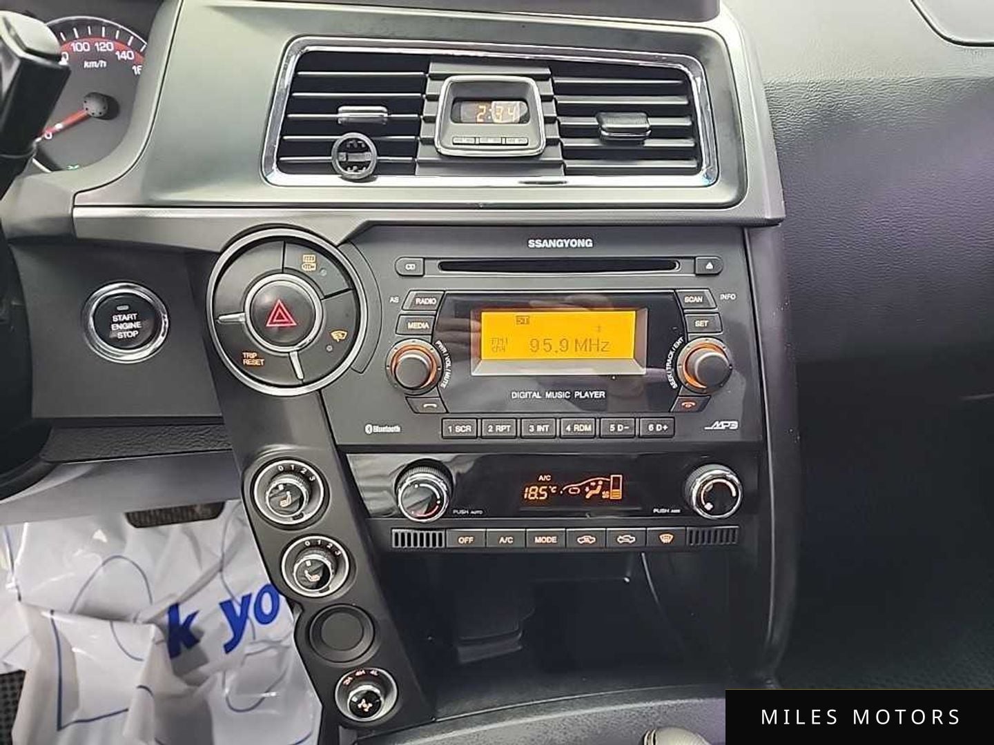 KG Mobility KORANDO 2016 — миниатюра 12