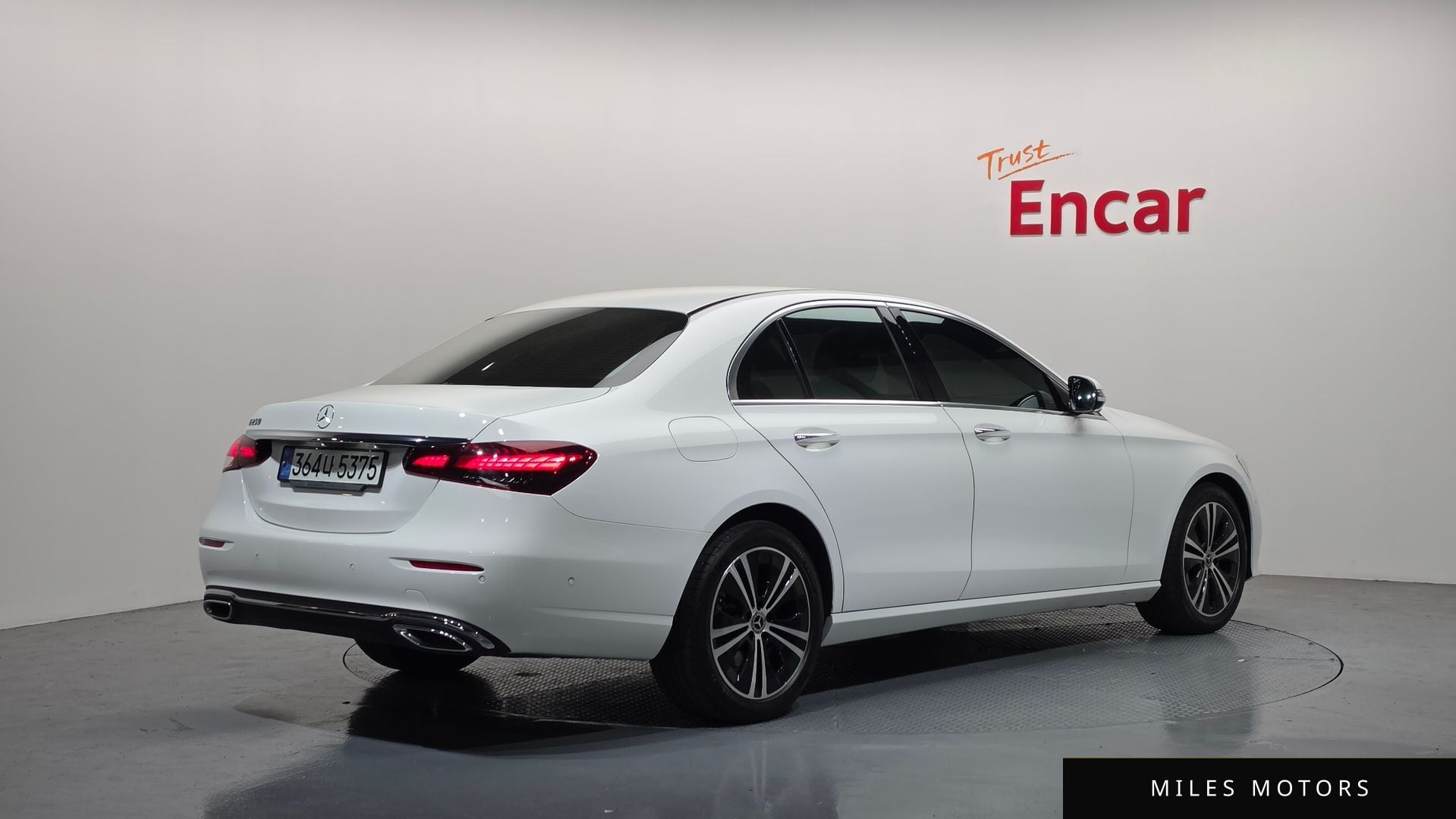 Mercedes-Benz E-Class W213 2022 — миниатюра 2
