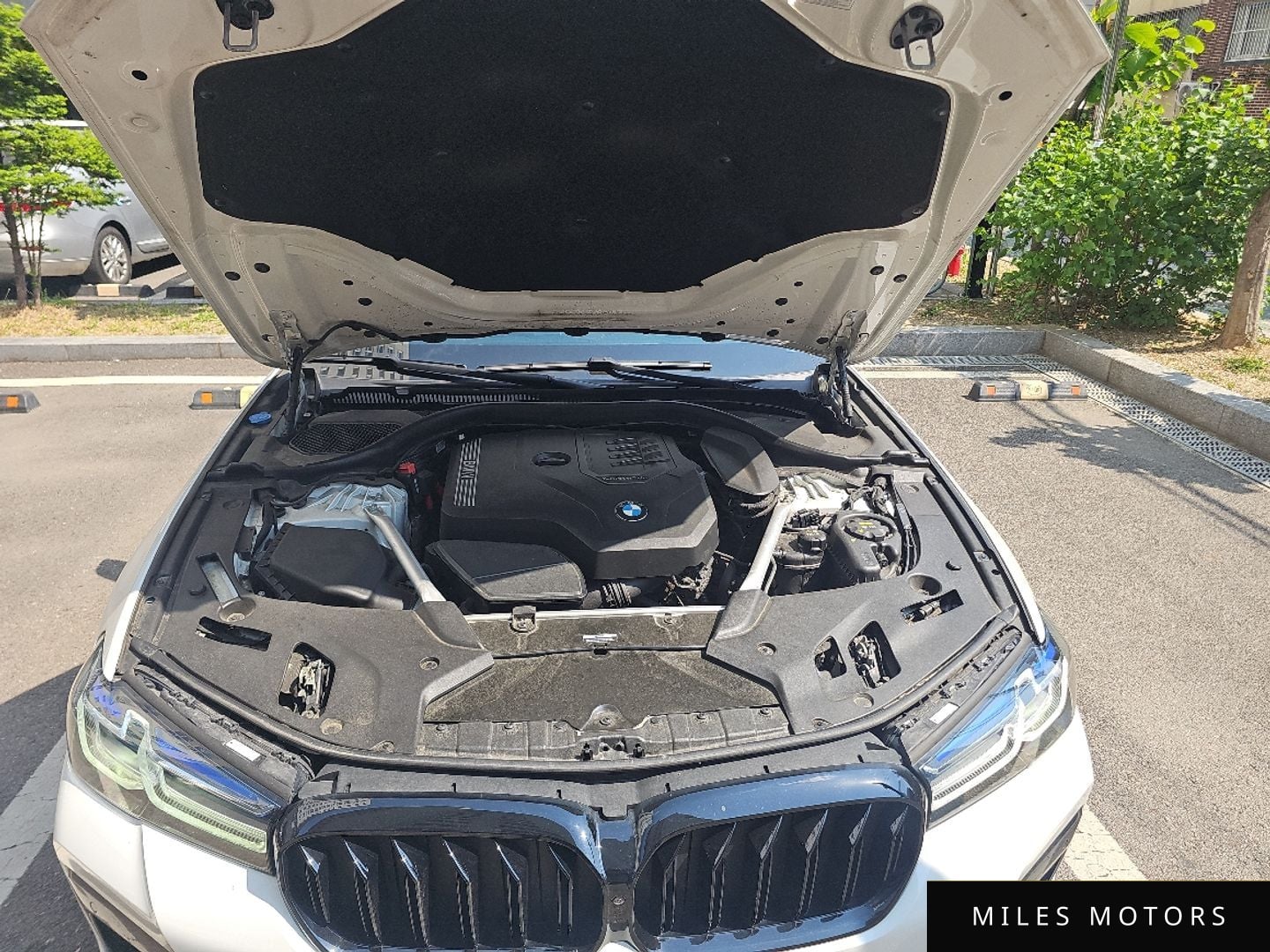 BMW 5 Series (G30) 2023 — миниатюра 12