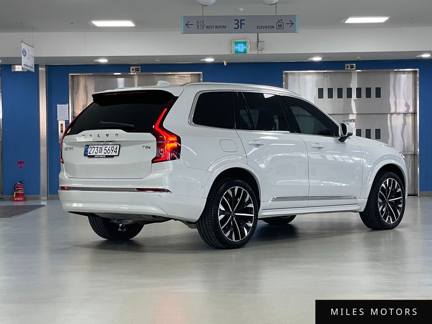 Volvo XC90 2026 — миниатюра 2