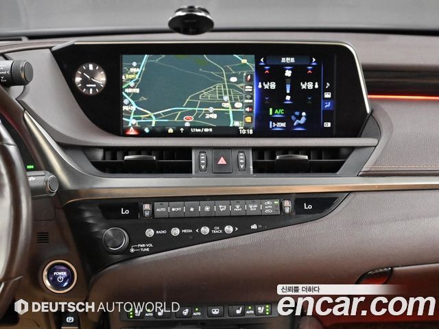 Лексус ES300h 2019 — миниатюра 18