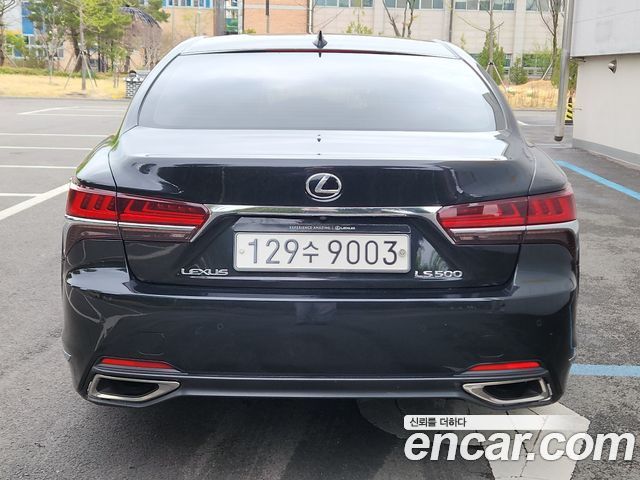 Лексус LS500 2018 — миниатюра 6
