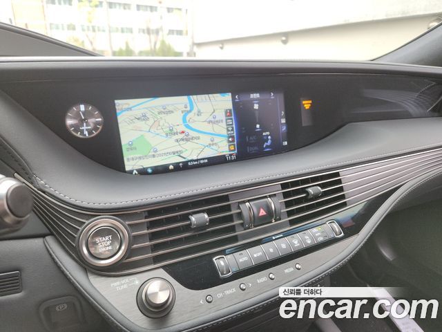 Лексус LS500 2018 — миниатюра 18