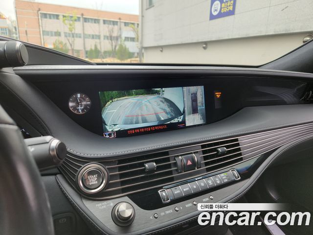 Лексус LS500 2018 — миниатюра 19