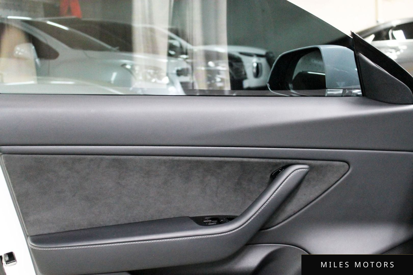 Tesla Model 3 2020 — миниатюра 7