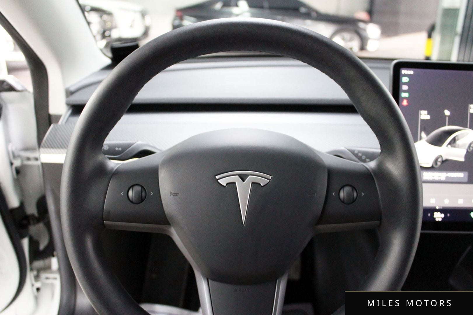 Tesla Model 3 2020 — миниатюра 11