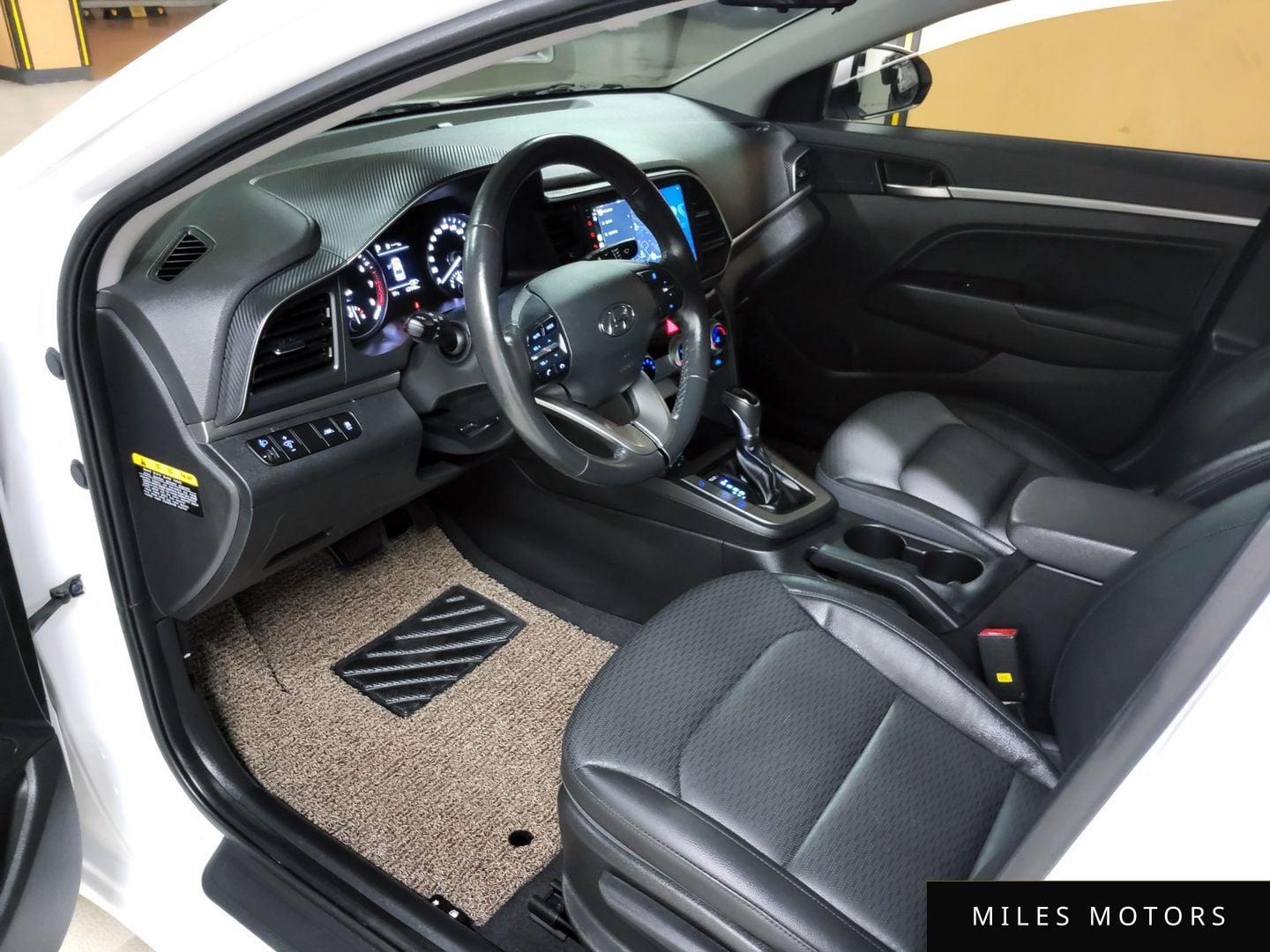 Hyundai AVANTE 2020 — миниатюра 8