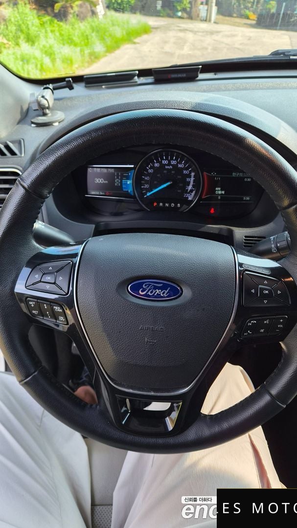Ford Explorer 2018 — миниатюра 8