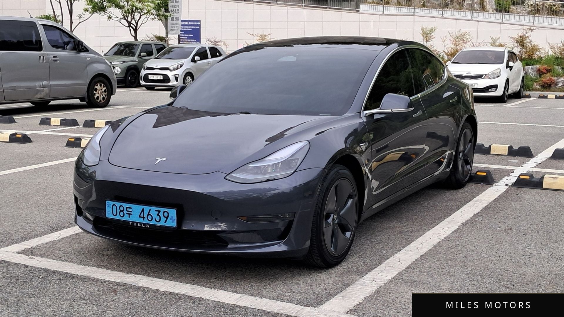 Tesla Model 3 2020 — миниатюра 2