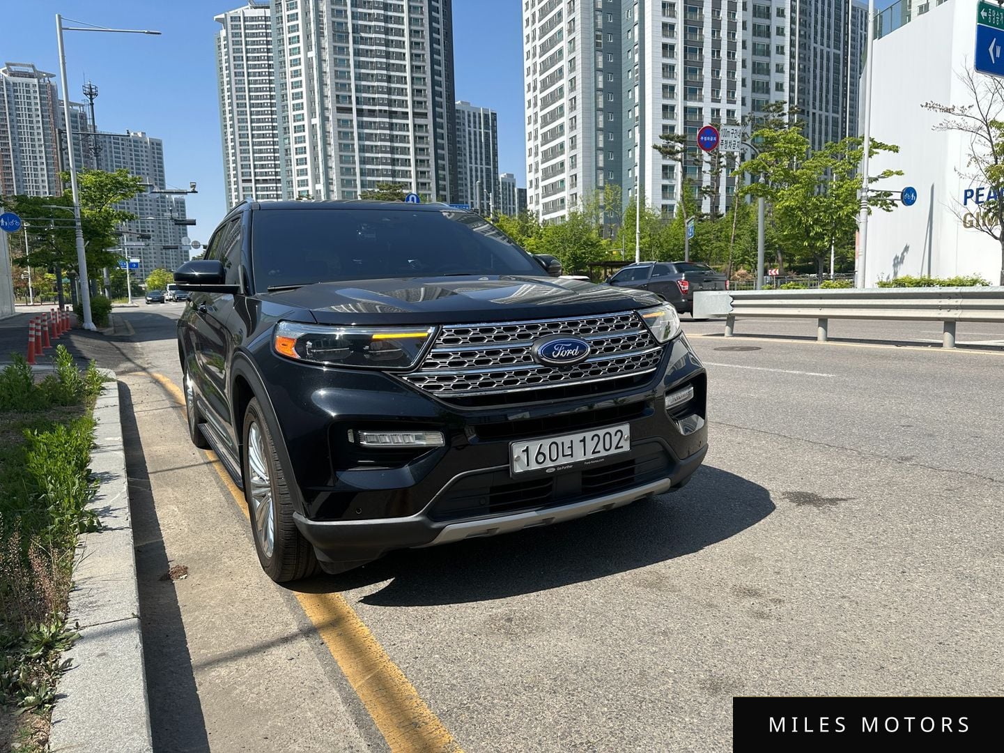 Ford Explorer 2020 — миниатюра 2