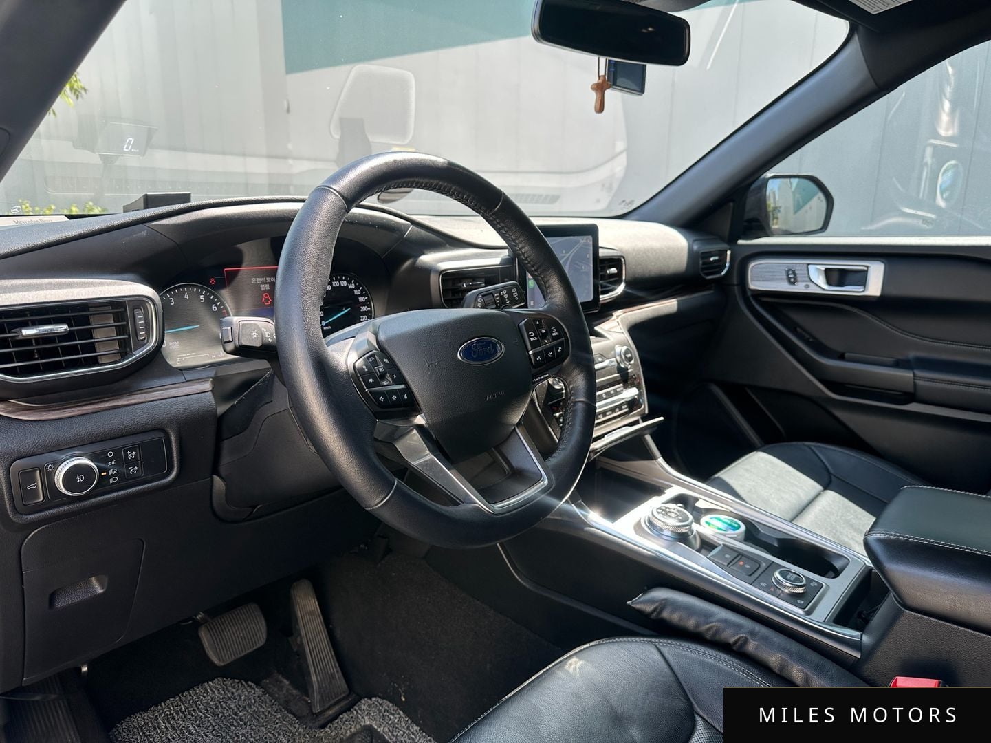 Ford Explorer 2020 — миниатюра 7