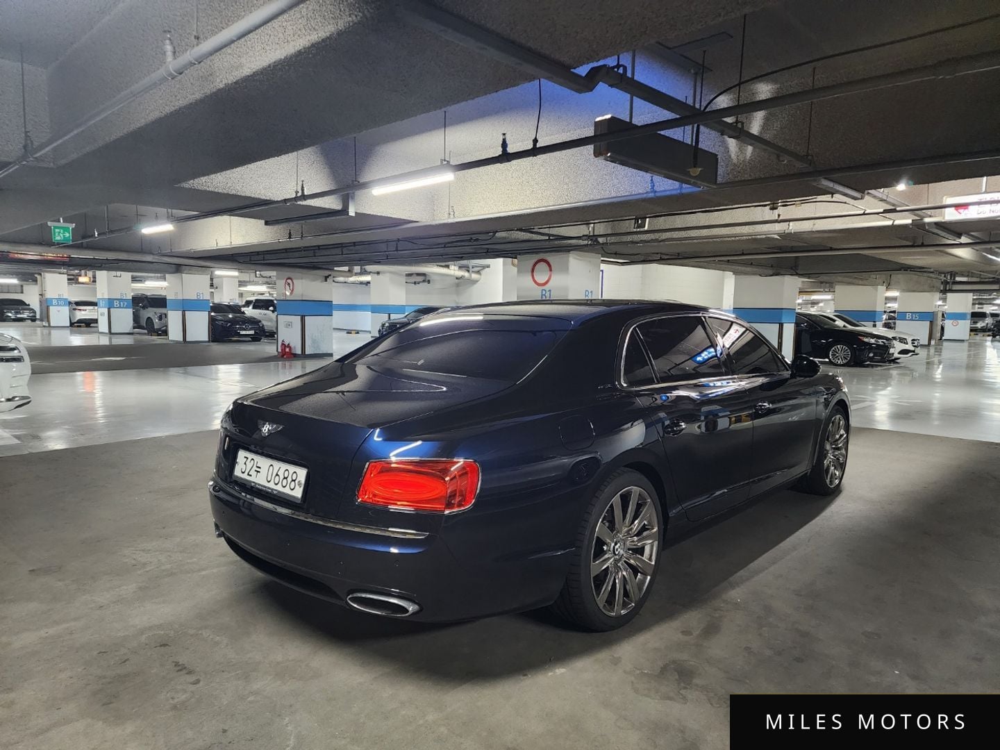 Bentley Flying Spur 2016 — миниатюра 2
