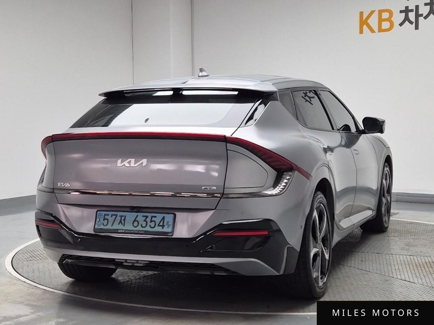 Kia EV6 2022 — миниатюра 3
