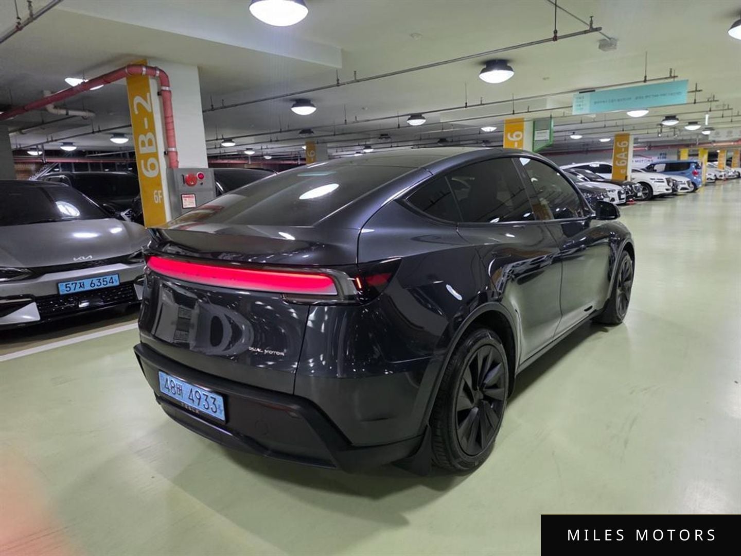 Tesla 모델 Y 2025 — миниатюра 2