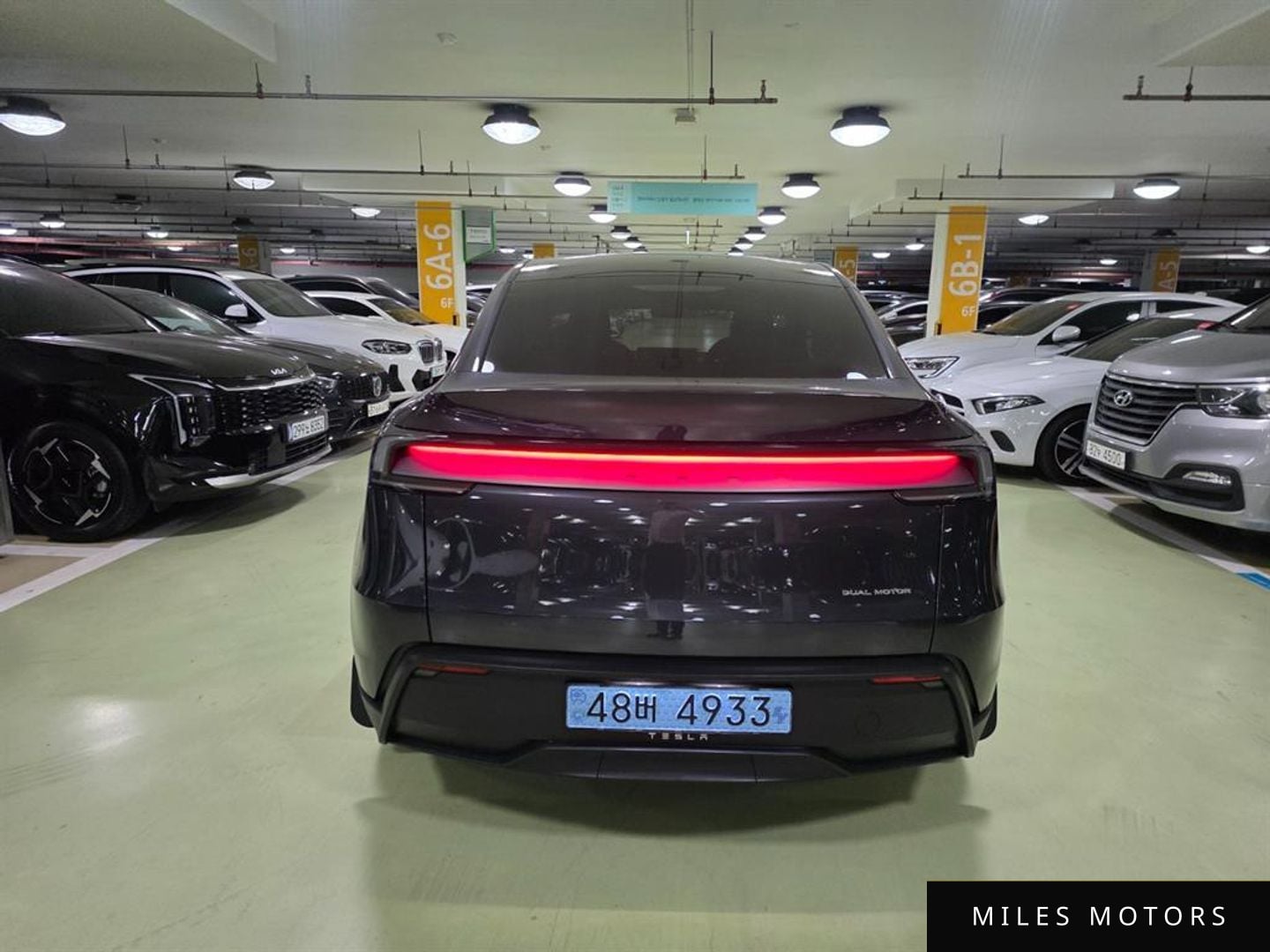Tesla 모델 Y 2025 — миниатюра 3