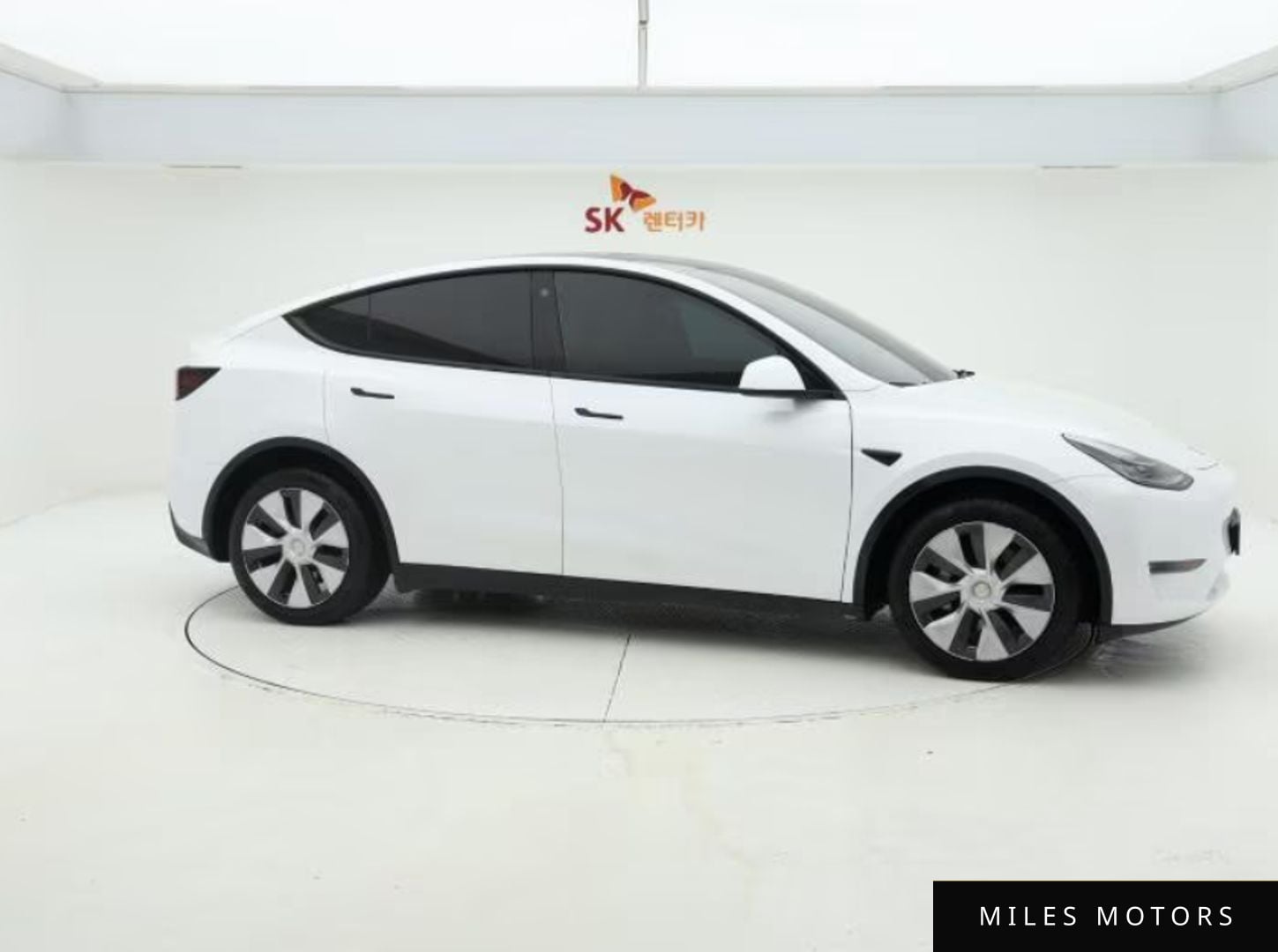 Tesla Model Y 2022 — миниатюра 2