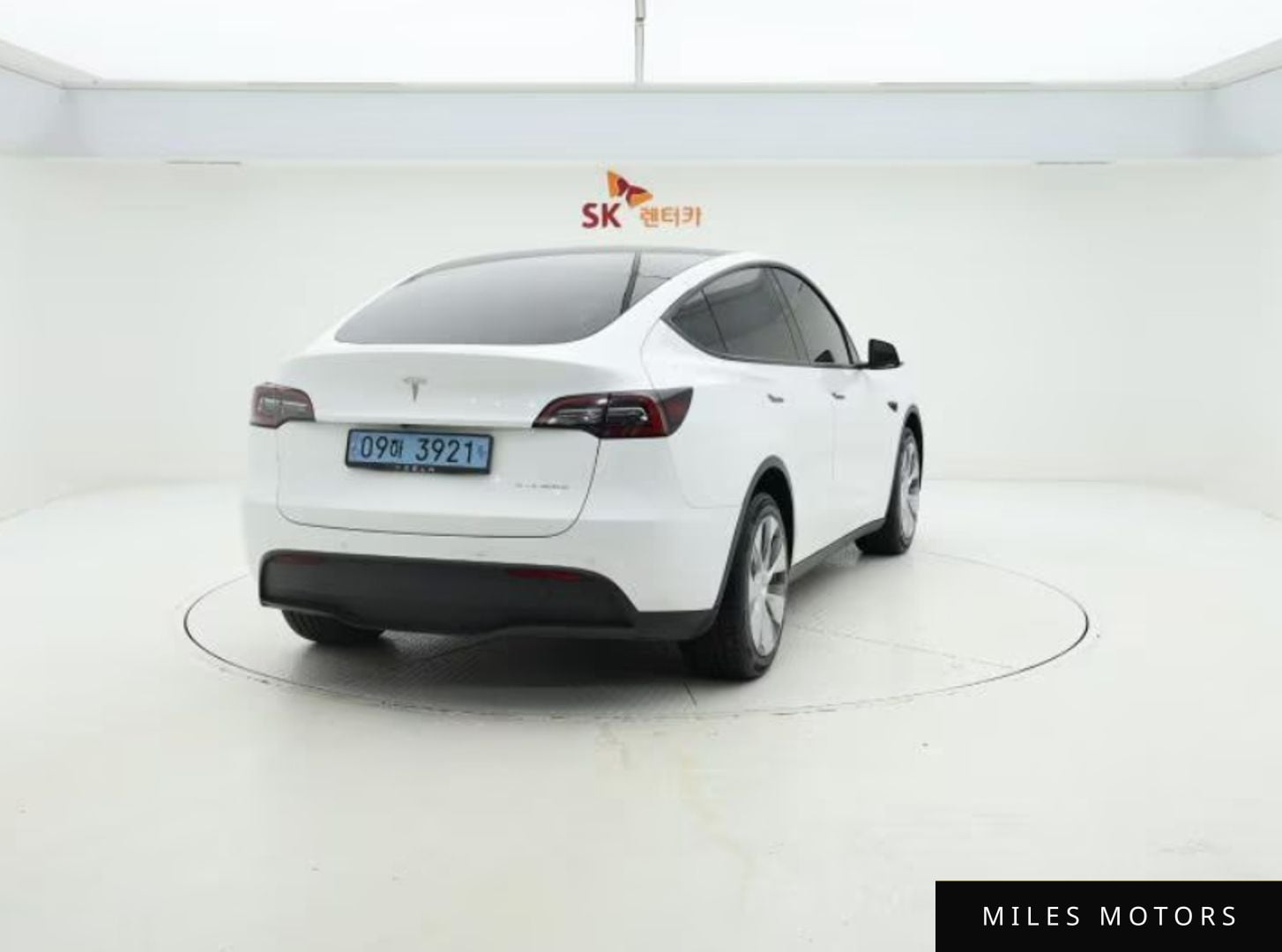 Tesla Model Y 2022 — миниатюра 4