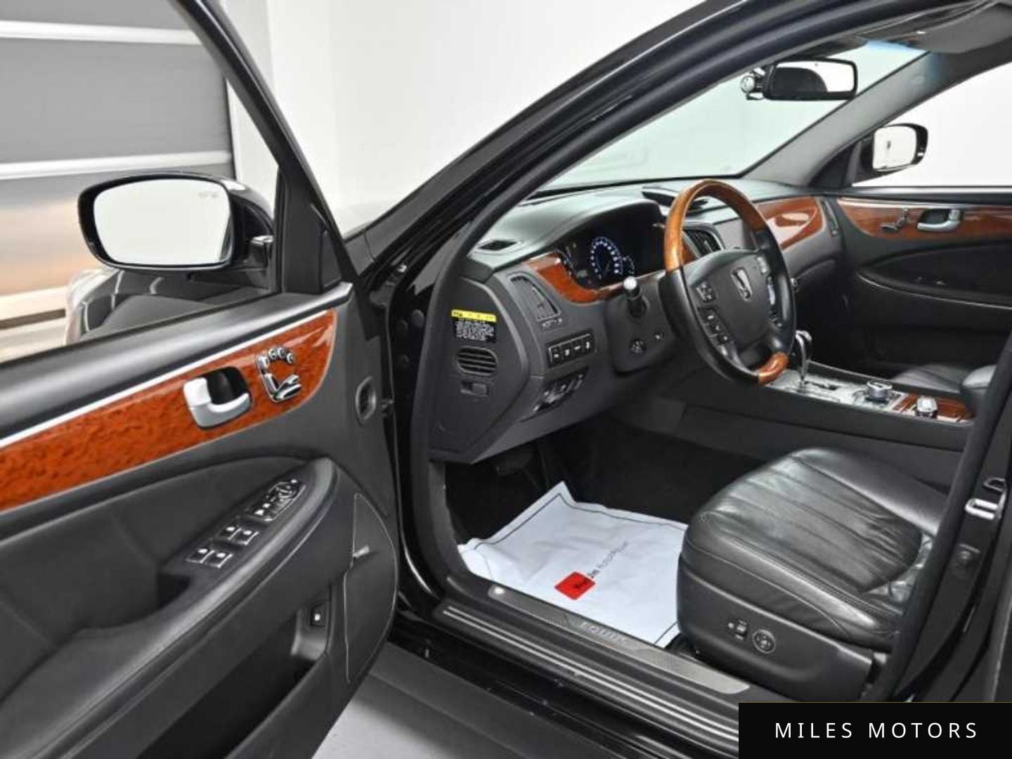 Hyundai Equus 2012 — миниатюра 11