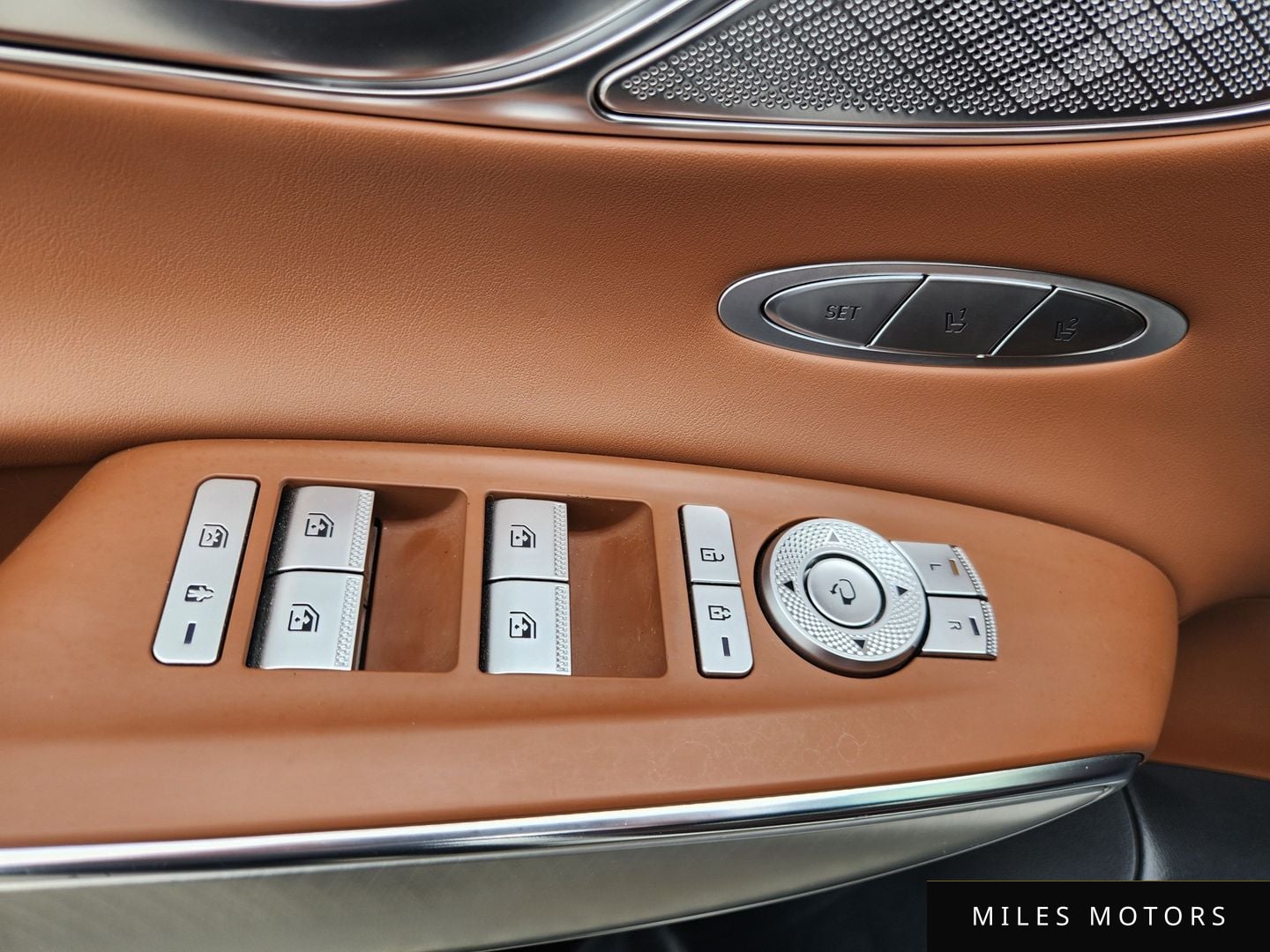 Genesis GV70 2021 — миниатюра 11