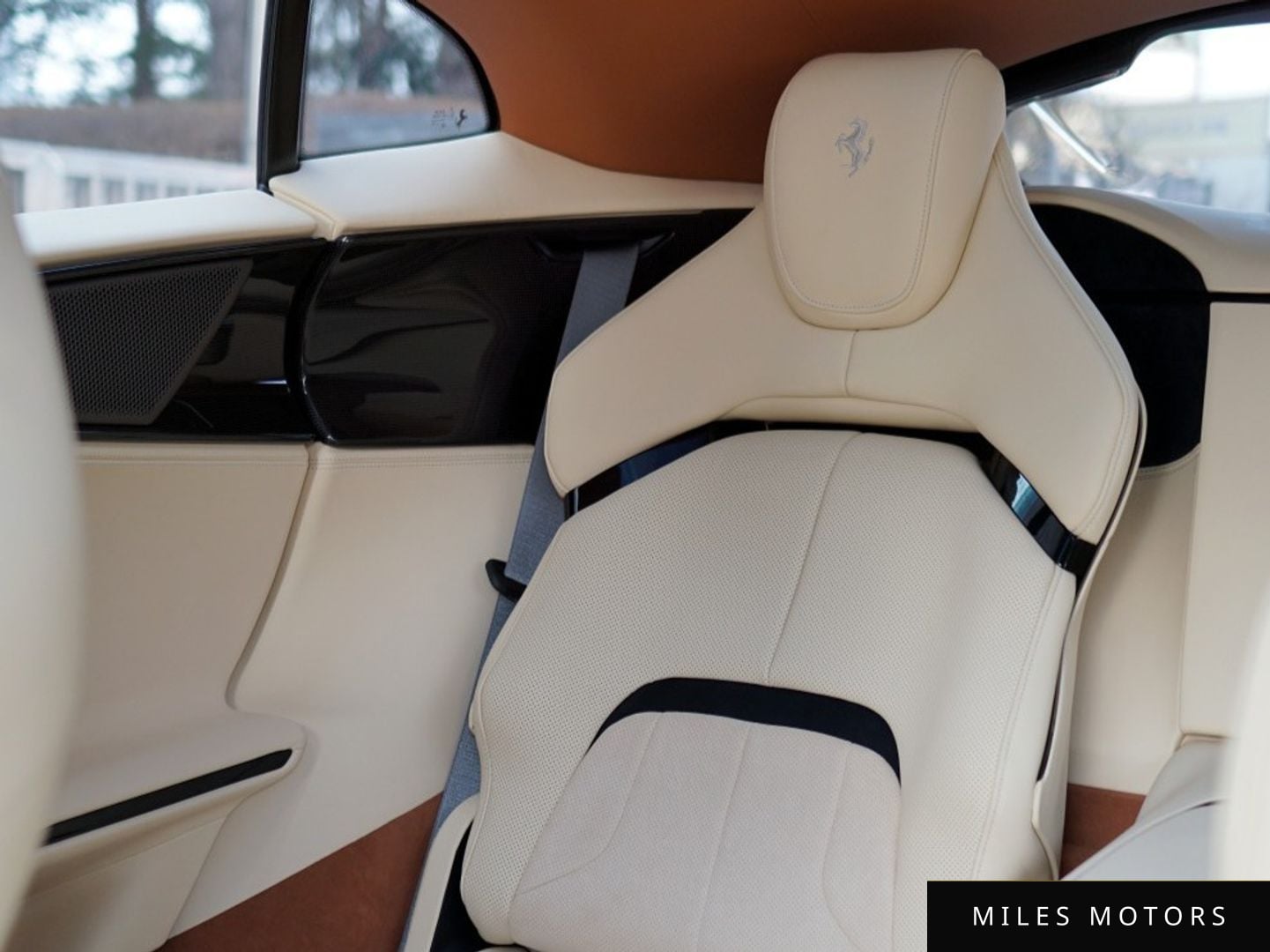 Ferrari 푸로산게 2024 — миниатюра 18
