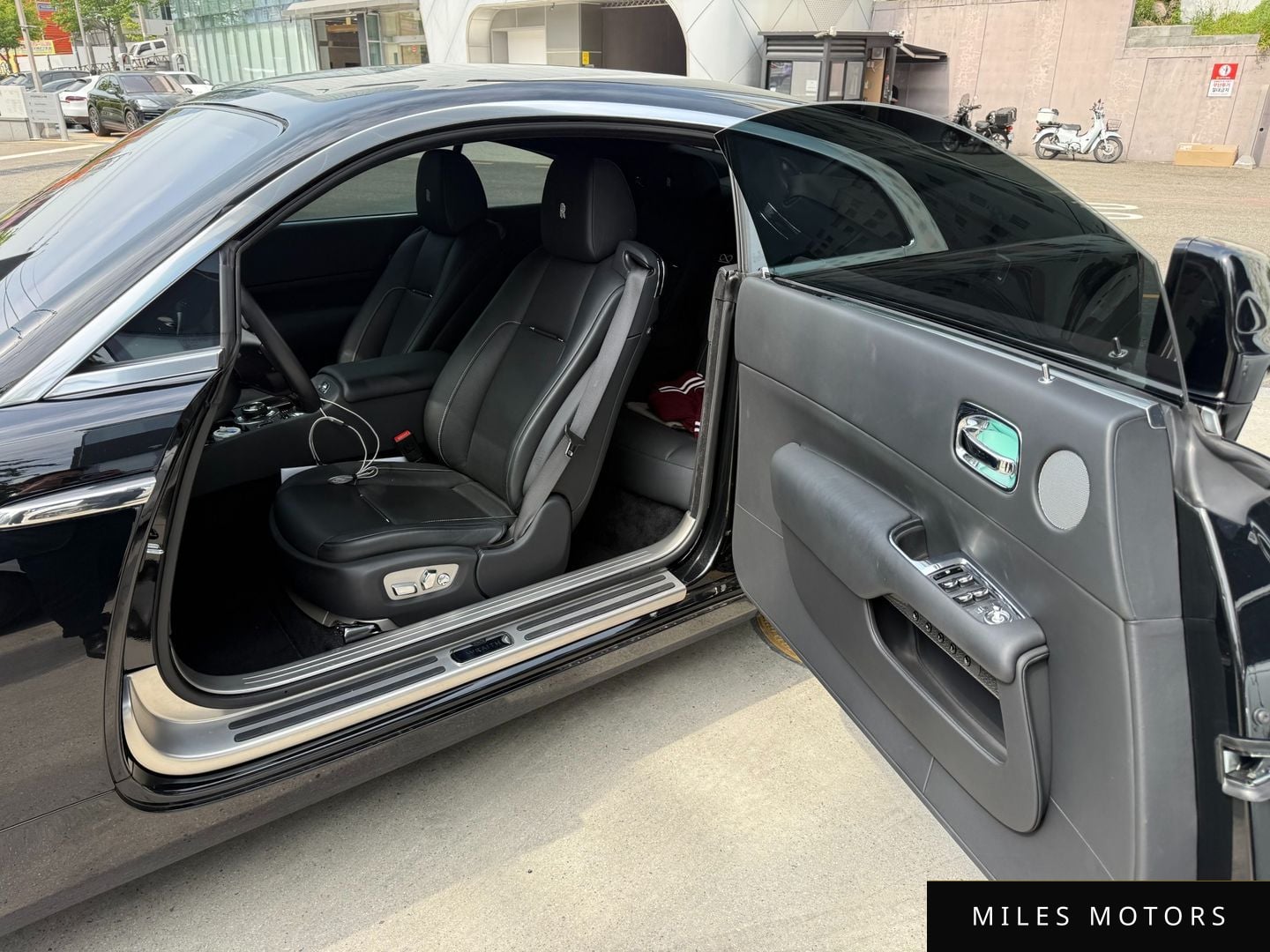 Rolls-Royce Wraith 2021 — миниатюра 8