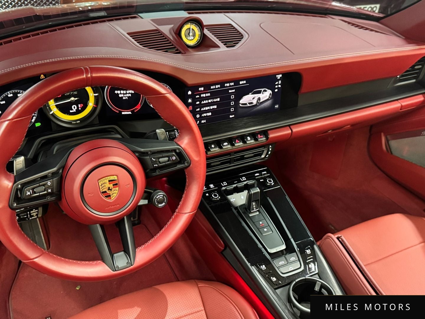 Porsche 911 (992) 2023 — миниатюра 7
