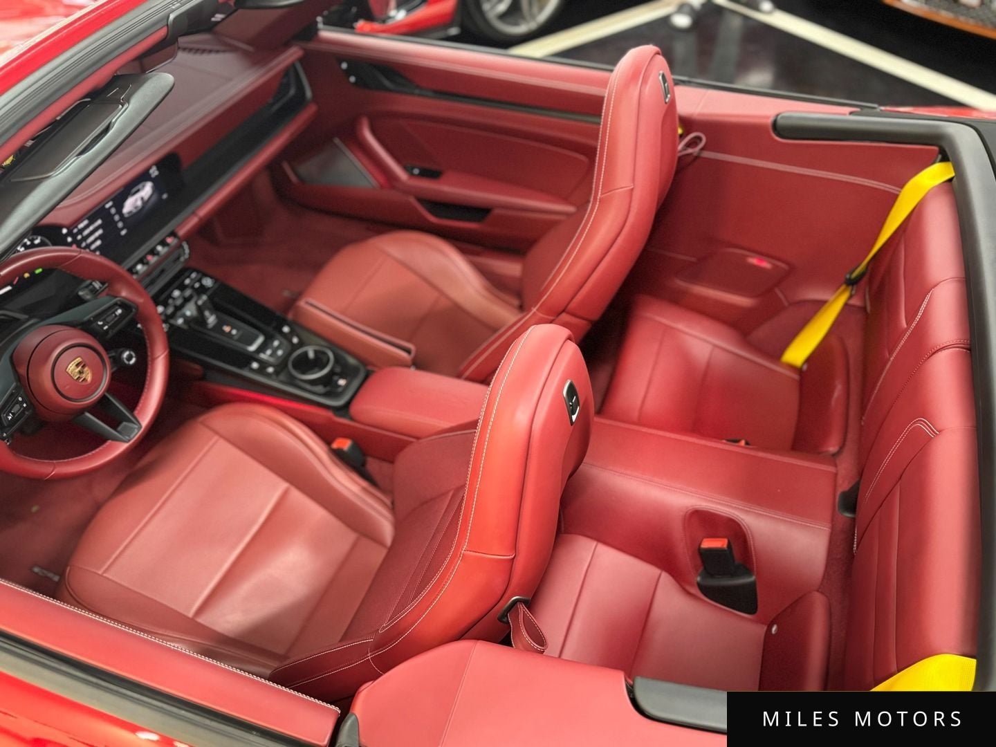 Porsche 911 (992) 2023 — миниатюра 11