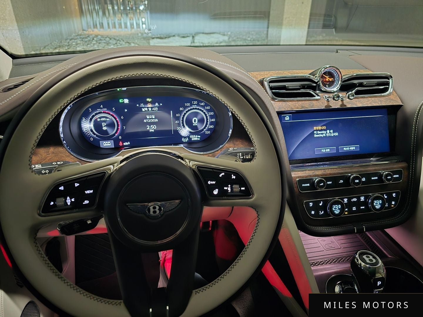 Bentley Bentayga 2024 — миниатюра 6