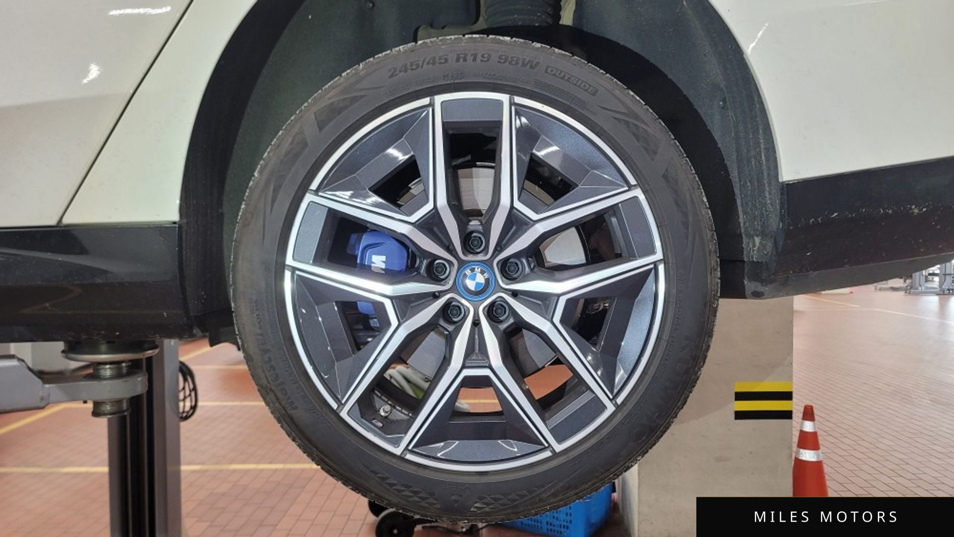 BMW i5 (G60) 2024 — миниатюра 9