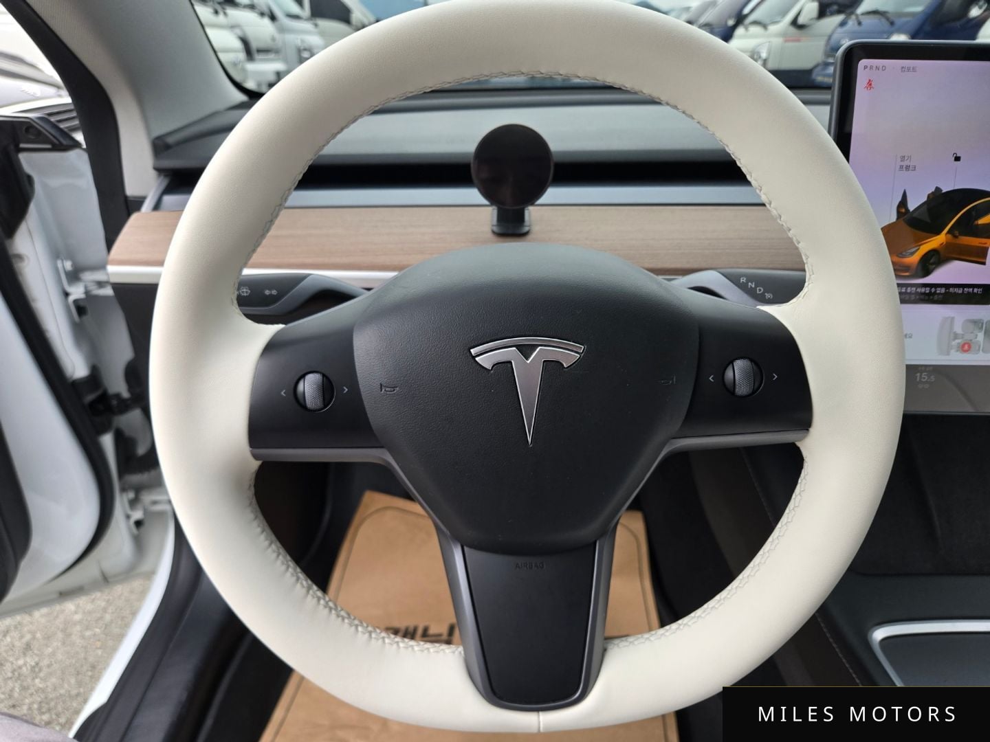 Tesla 모델 3 2021 — миниатюра 13