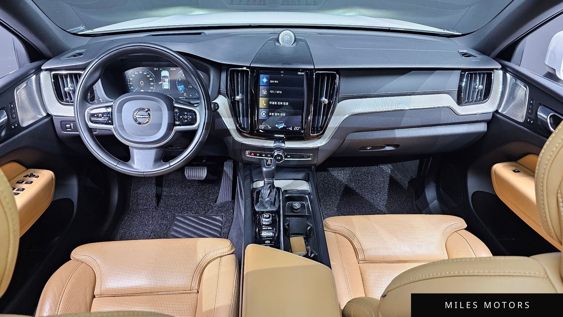 Volvo XC60 2020 — миниатюра 7