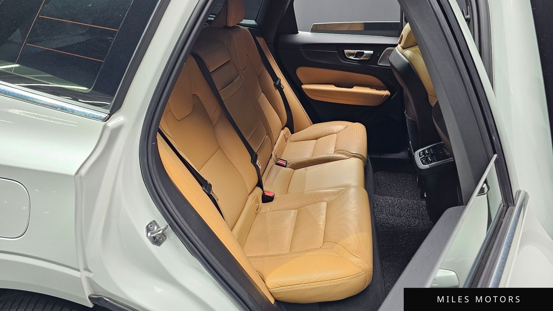 Volvo XC60 2020 — миниатюра 11