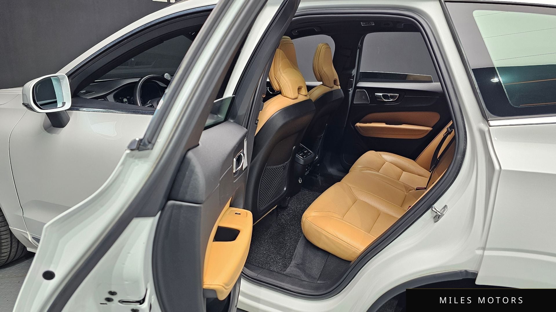 Volvo XC60 2020 — миниатюра 18