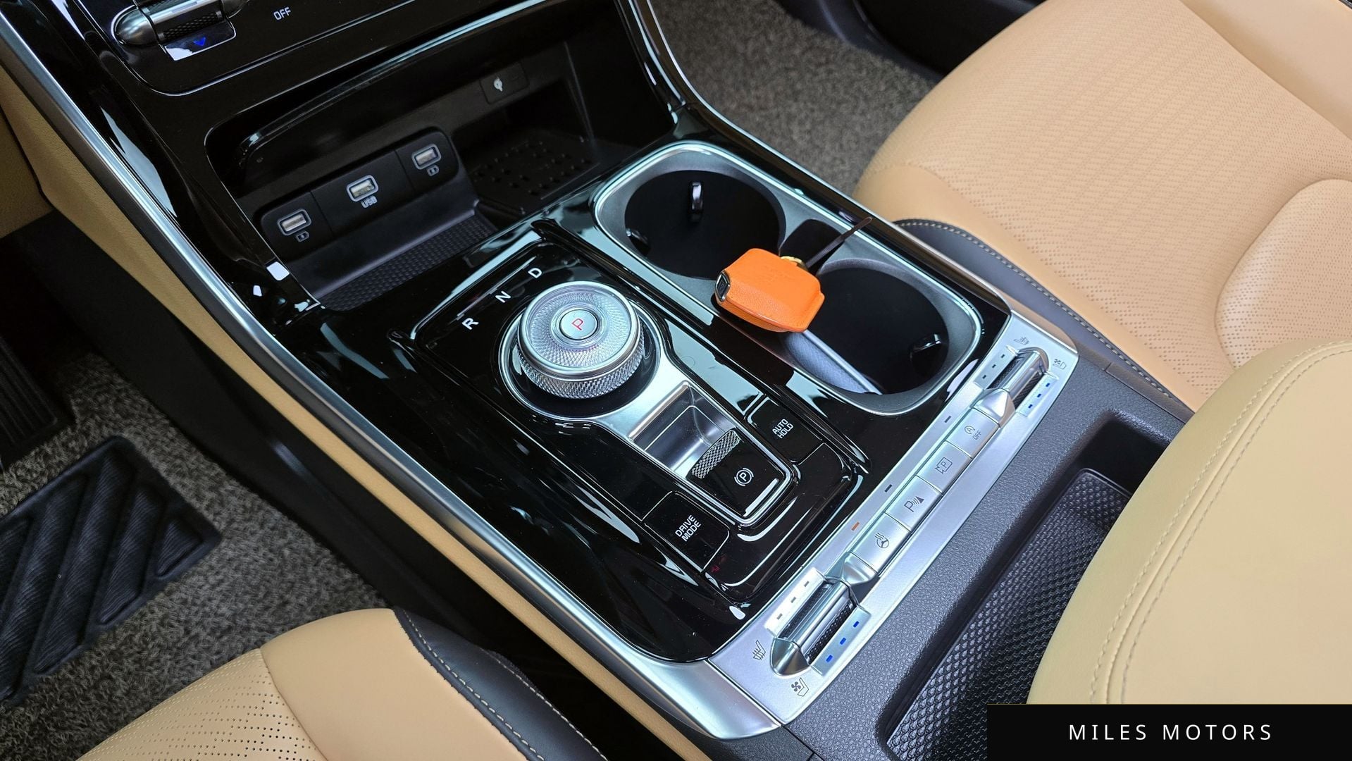 Kia Carnival 2023 — миниатюра 12