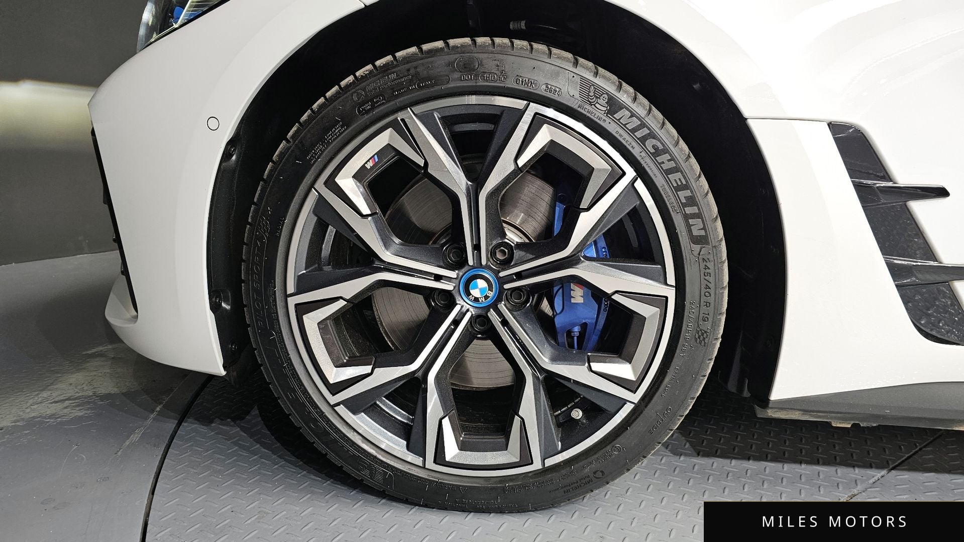 BMW i4 2024 — миниатюра 5
