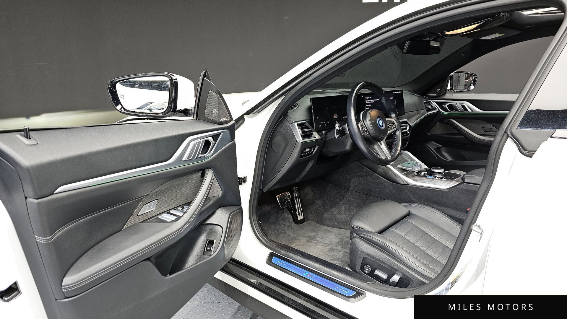 BMW i4 2024 — миниатюра 10