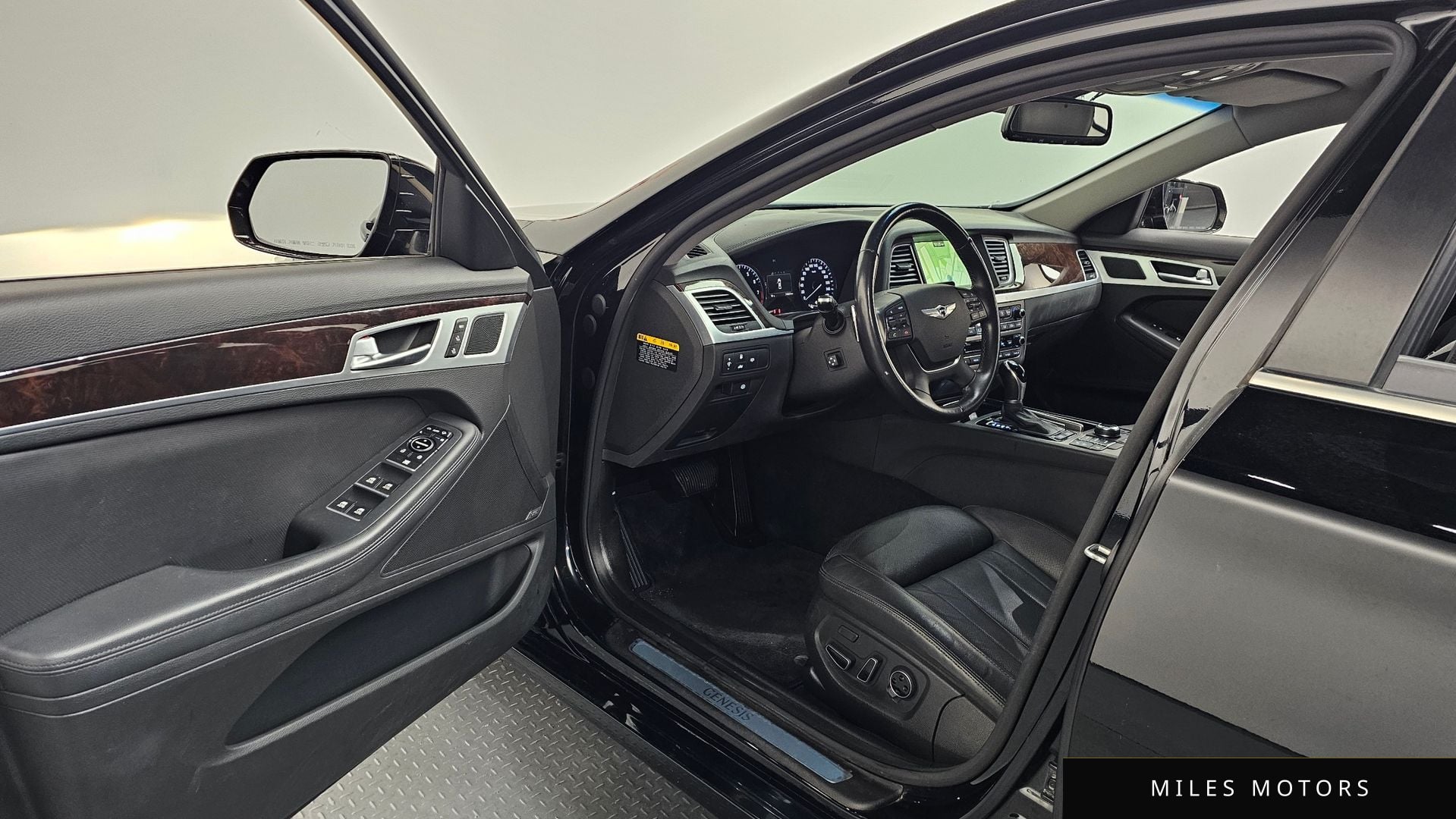 Hyundai Genesis 2015 — миниатюра 13