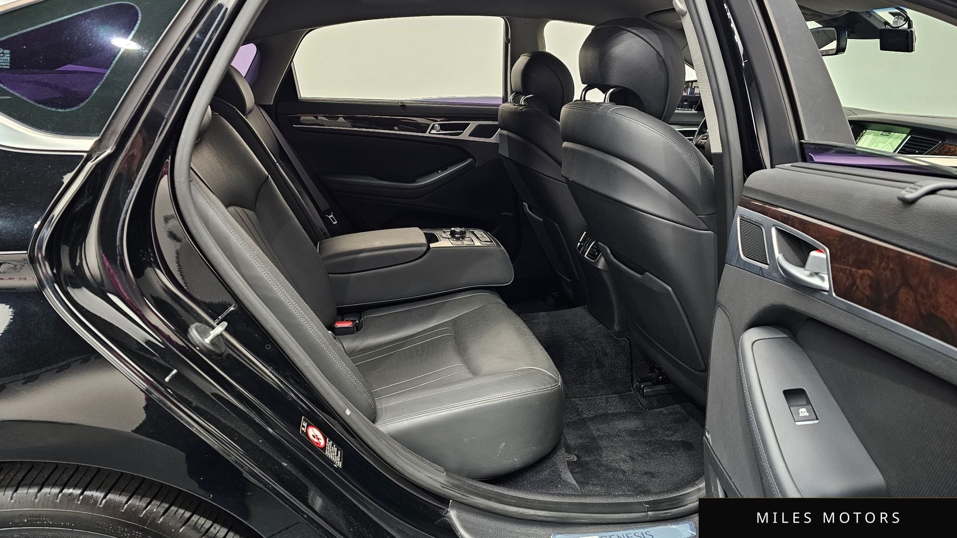 Hyundai Genesis 2015 — миниатюра 17